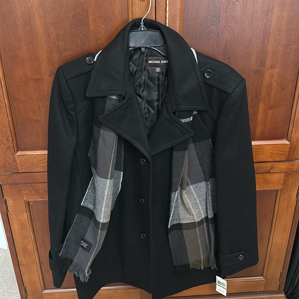 Large men’s black Michael Kors jacket/coat with scarf wool blend
